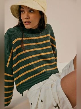 Free People Stripe Easy Street Crop Sweater/Hunter Green Combo/size L